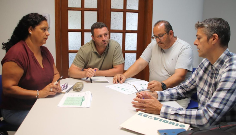 El reciclaje de vidrio crece en Yaiza frente al descenso en Lanzarote y Canarias