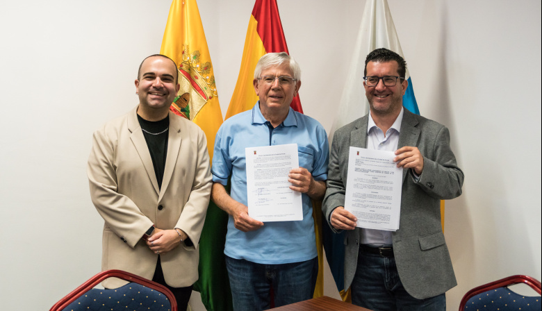 La colección de la Biblioteca de Arucas se incrementa con la donación de la biblioteca particular de Ramón Díaz Hernández