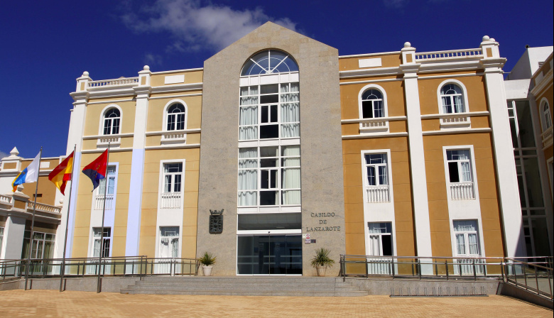 Sánchez y Clavijo se reúnen este lunes en Lanzarote para abordar migración, agenda canaria y presupuestos