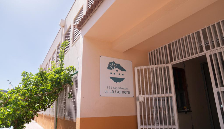 El Cabildo da continuidad al servicio de transporte para el alumnado que se forma en La Gomera
