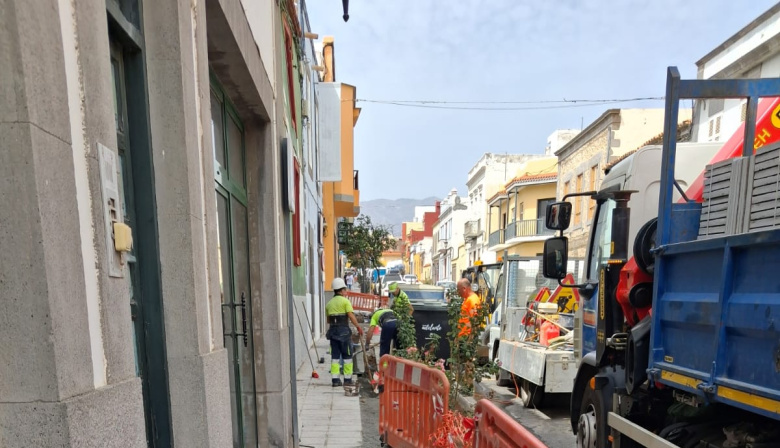 La Concejalía de Aguas de Telde renueva 200 metros de la red de abasto en el barrio de San Juan