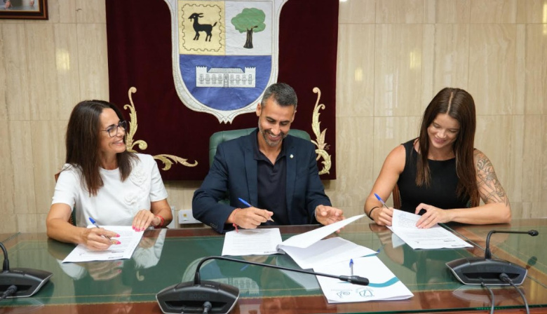 Cabildo de Fuerteventura y Ayuntamiento de La Oliva impulsan el sector comercial del municipio a través de un convenio
