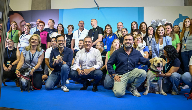 Lope Afonso refrenda el apoyo del Cabildo a la independencia profesional de los veterinarios en la I Feria Insular de Bienestar Animal