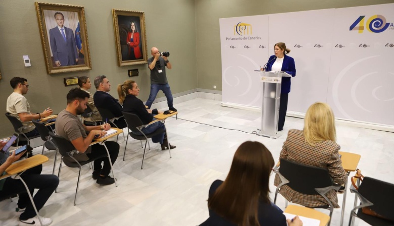Astrid Pérez anuncia el cambio de nombre de dos salas del Parlamento canario “para que no excluyan a nadie”