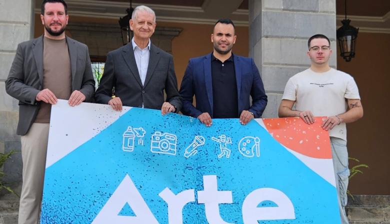 El centro histórico de La Orotava se convierte este domingo en escenario del talento creativo local con Arte Joven en la Calle