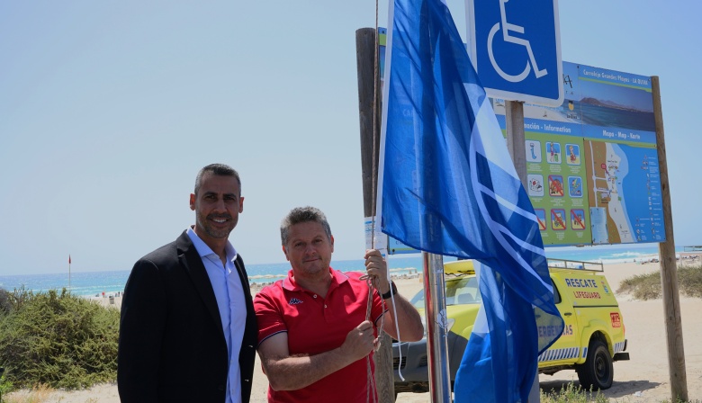 La Oliva iza el galardón internacional de Bandera Azul en tres de sus playas