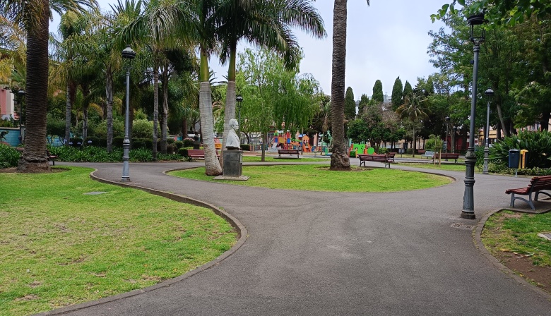Unidas se puede impulsa la instalación de espacios de sombra en parques públicos