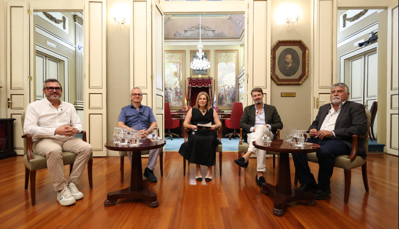 Astrid Pérez abre un espacio de reflexión sobre la problemática del agua en Canarias en el nuevo videopodcast del Parlamento