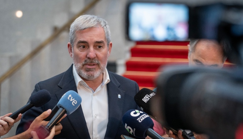 La Comisión Europea atiende a la petición del presidente Clavijo para abordar la emergencia migratoria