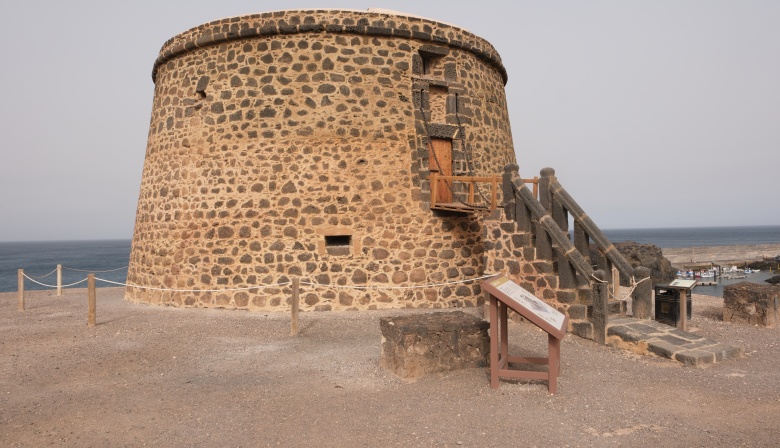 El Cabildo de Fuerteventura presenta la rehabilitación de la torre del Tostón como ejemplo de buena ejecución del Plan de Sostenibilidad
