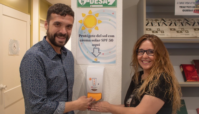 Unidas se puede propone la instalación de dispensadores de crema solar gratuita en centros educativos de La Laguna