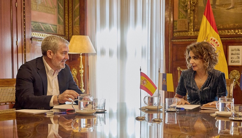 Clavijo logra que Montero se comprometa con la Agenda Canaria pese a la prórroga del Presupuesto