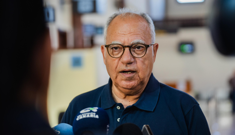 Casimiro Curbelo alerta de que las actitudes de algunos líderes alejan a la ciudadanía de la política