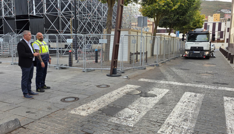 Servicios Municipales de La Laguna activa un operativo especial de limpieza y alumbrado por las Fiestas del Cristo