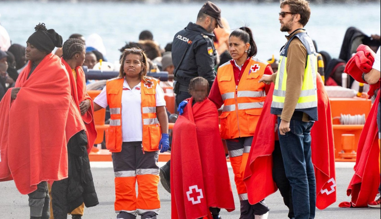 El Estado lleva a cabo el segundo traslado a la Península de menores migrantes solicitantes de asilo