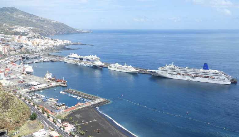 El tráfico de cruceristas en el puerto de Santa Cruz de La Palma incrementa en más de un 26 por ciento