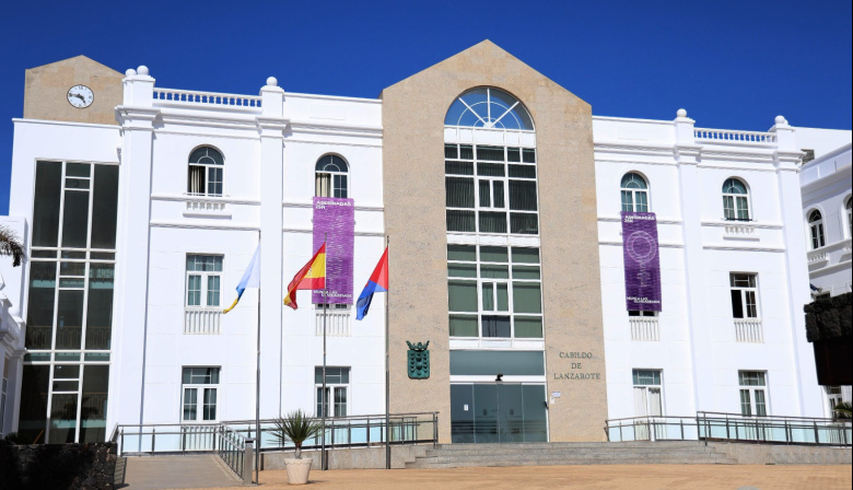 El Centro de Datos del Cabildo publica el informe “Lanzarote en Cifras 2024”
