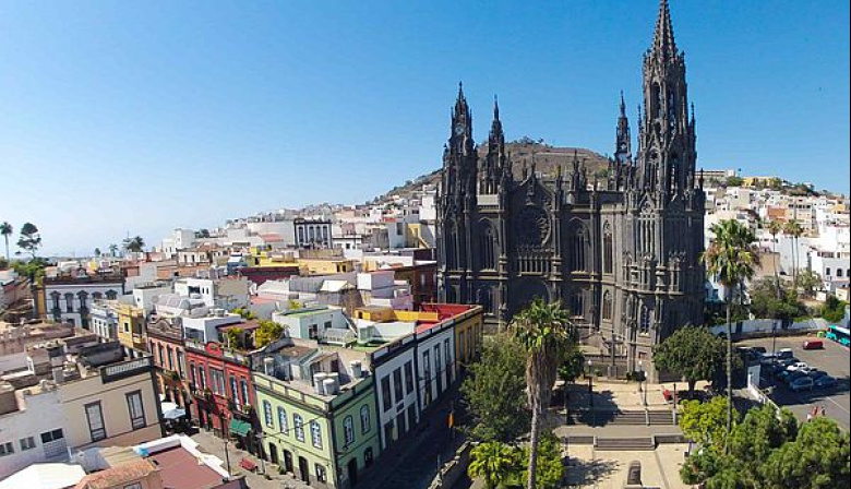 Arucas convoca su concurso de pintura rápida por las Fiestas de San Juan 2025