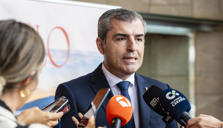 El vicepresidente de Canarias espera que el PSOE "no torpedee" la declaración de contingencia migratoria extraordinaria