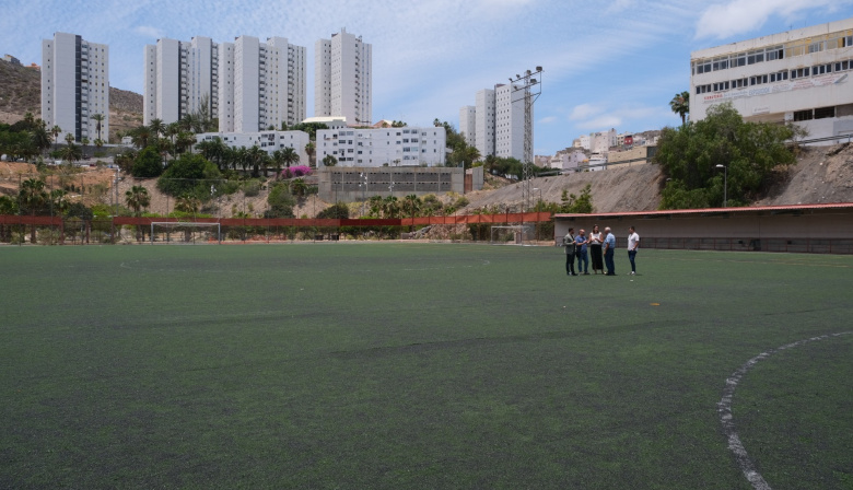 Hoya de La Plata contará con el primer campo de fútbol de césped artificial con relleno orgánico de Las Palmas de Gran Canaria