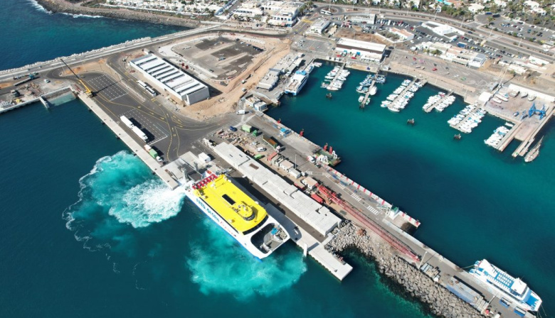 Puertos Canarios adjudica provisionalmente el control de acceso, mobiliario urbano y señalización de Playa Blanca