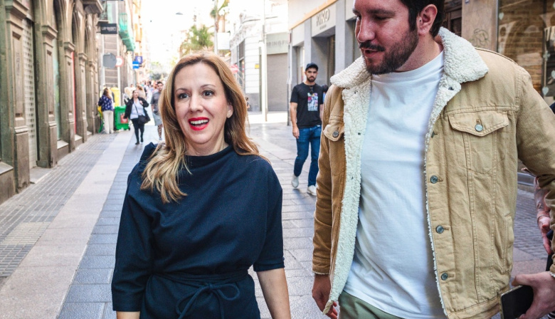 Rosa Dávila denuncia el agravio del Gobierno de España a los jóvenes canarios en los descuentos de transporte: "Mientras los jóvenes peninsulares van en tren de vacaciones por Europa, a los de Canarias se les ha condenado a ir en guagua"