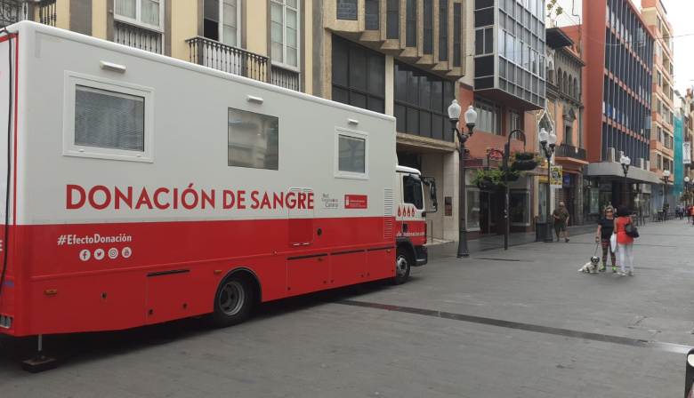 Hemodonación y Hemoterapia instala en la calle Triana de la capital grancanaria una unidad móvil para la donación