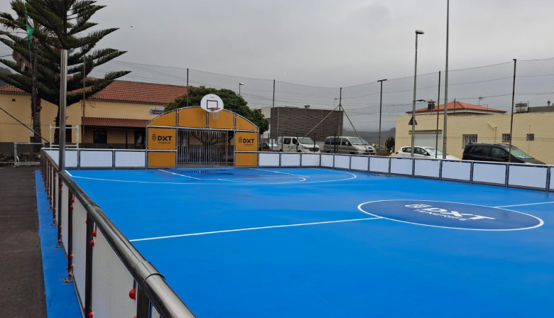 El Cabildo pone en marcha tres nuevas pistas multideporte en Santa Cruz de Tenerife, La Laguna y Arona