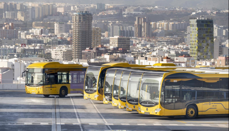 Los viajeros de guagua en Canarias aumentan un 2,4% en mayo
