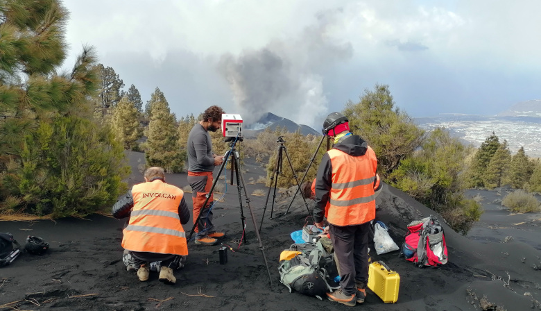El Cabildo de Tenerife refuerza su liderazgo científico con 2 millones de euros para vigilancia volcánica, investigación genética e inteligencia artificial
