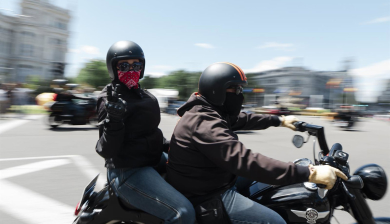 Voluntarios para la seguridad vial ofrecen este domingo charlas a los moteros de Gran Canaria sobre la estrategia PAS