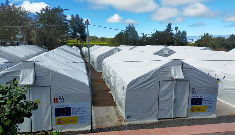 Denuncian "graves incumplimientos" en la seguridad del centro de acogida de migrantes en Las Raíces (Tenerife)