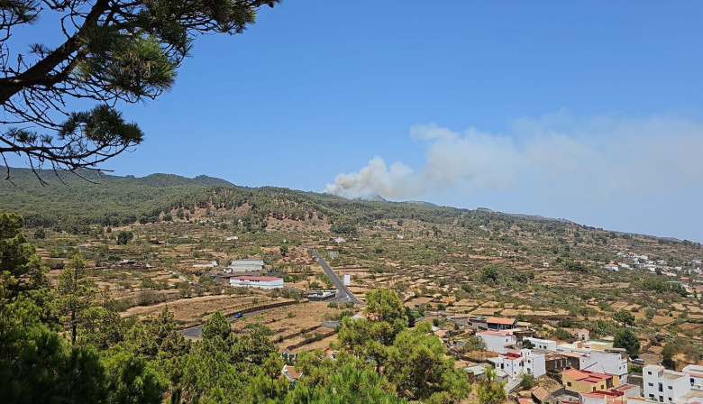 Controlado el segundo conato de incendio en El Hierro, pero persisten labores de perimetrado en foco principal