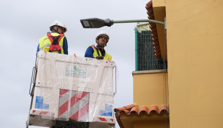El Ayuntamiento de Las Palmas de Gran Canaria destina 765.000 euros a la modernización del alumbrado de La Isleta y Las Coloradas con la instalación de más de 1.500 luminarias LED