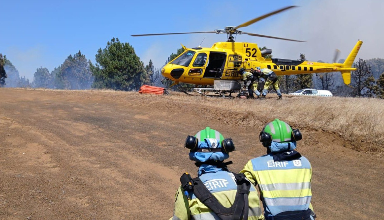 Zapata resalta la prevención y la coordinación aérea en el control de los conatos de incendio forestal en El Hierro