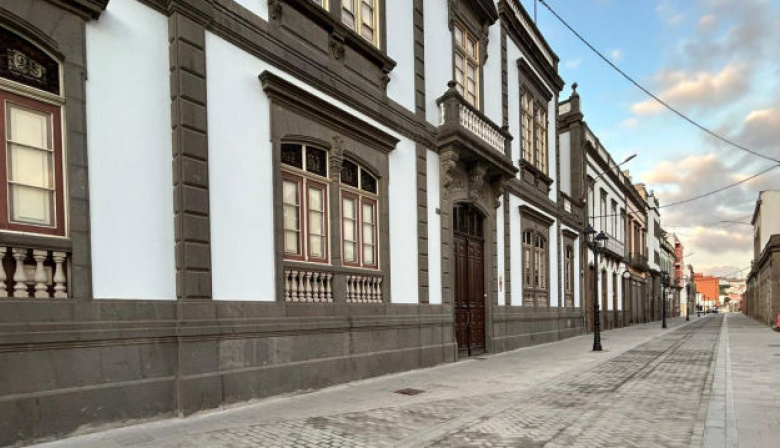 Arucas da comienzo a las obras de pavimentación en diversas vías y calles del municipio