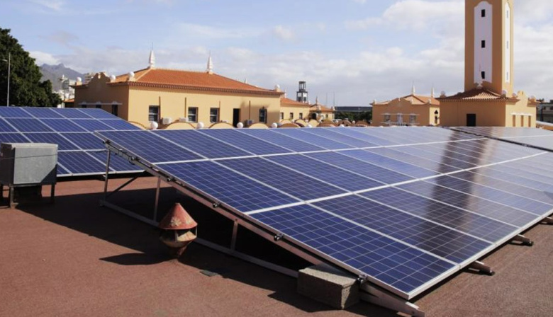 Santa Cruz adjudica la instalación de placas fotovoltaicas en diferentes sedes municipales