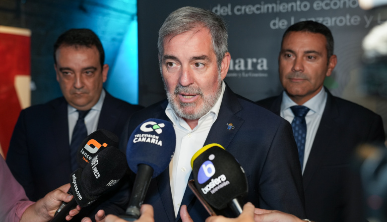 Clavijo critica el "discurso triunfalista" de Torres sobre la situación de La Palma en el 4º aniversario de la erupción