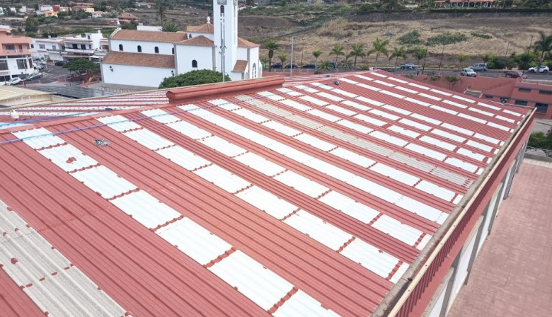 El Ayuntamiento de La Laguna finaliza las obras de acondicionamiento de la cubierta del pabellón de Valle de Guerra