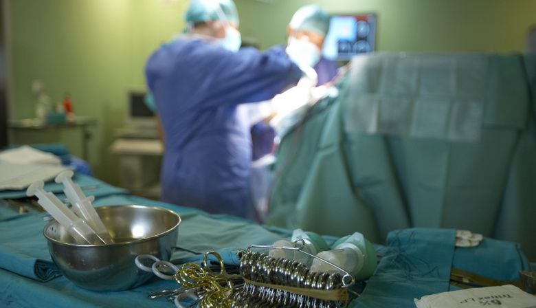Sanidad destina más de 3,4 millones de euros a microscopios quirúrgicos de alta tecnología