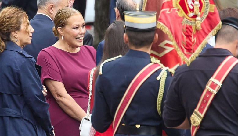 La presidenta del Parlamento canario felicita el Día de la Fiesta Nacional, que celebra "los valores que nos unen"
