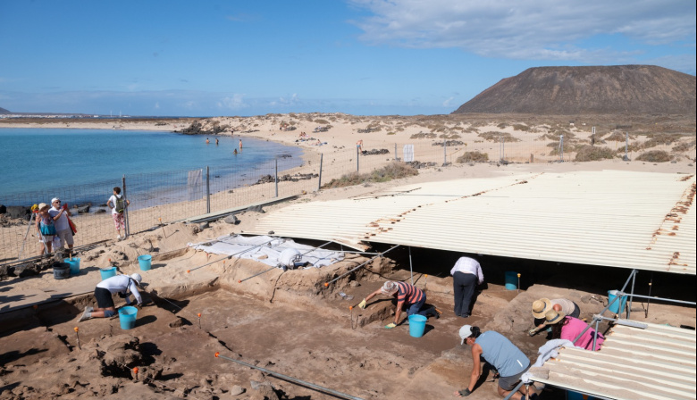 Cabildo de Fuerteventura y Museos de Tenerife inician una décima excavación en el yacimiento Lobos I