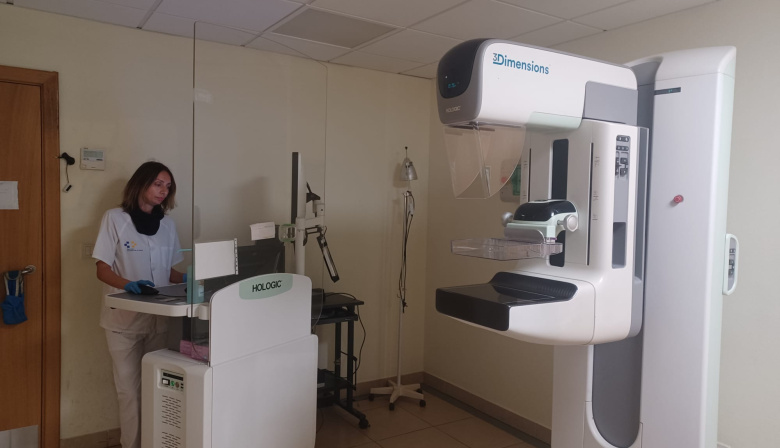 Esther Monzón informa que el programa de cribado de cáncer de mama detectó cerca de 600 tumores en 2024