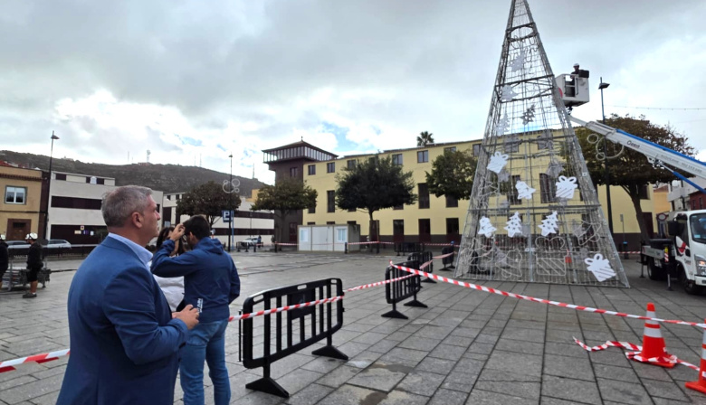 La Laguna ilumina su Navidad con un modelo propio que ahorrará cerca de dos millones de euros