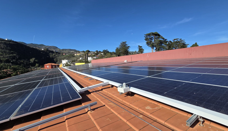 El Cabildo inaugura una planta fotovoltaica de 70 kilovatios en la Bodega Insular de Gran Canaria