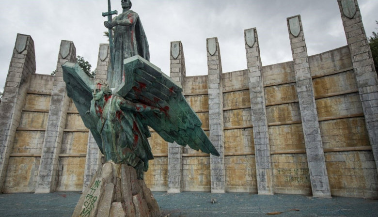 Podemos denuncia ante la Fiscalía la vulneración de la ley de memoria democrática con el monumento a Franco