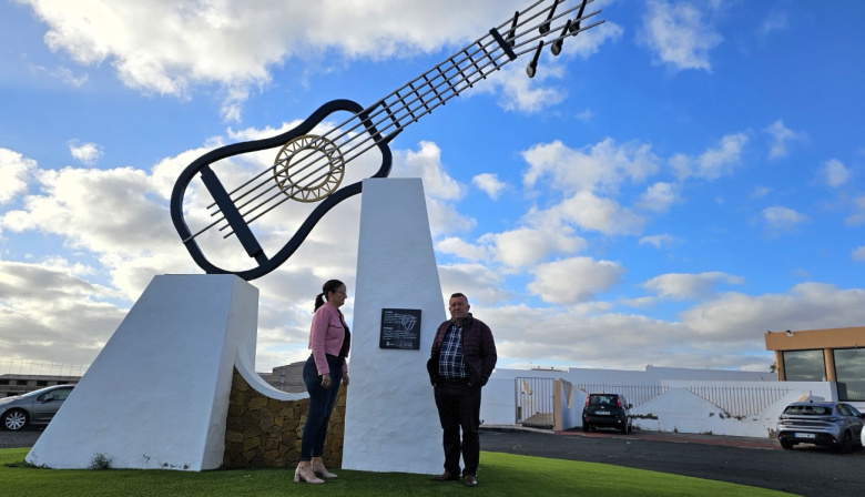 Antigua pone en valor su identidad con la señalización de las esculturas monumentales del maestro Pepe Melián