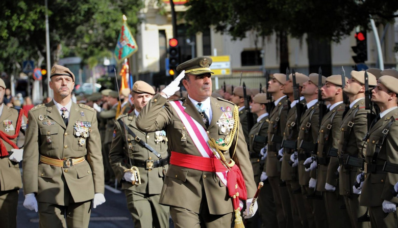 El jefe del Mando de Canarias defiende la transformación de las Fuerzas Armadas para afrontar los retos presentes