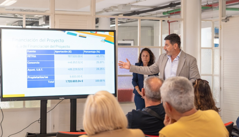 El área de Vivienda de San Bartolomé de Tirajana pone en marcha la rehabilitación de 32 viviendas de la Urbanización Montaña Clara