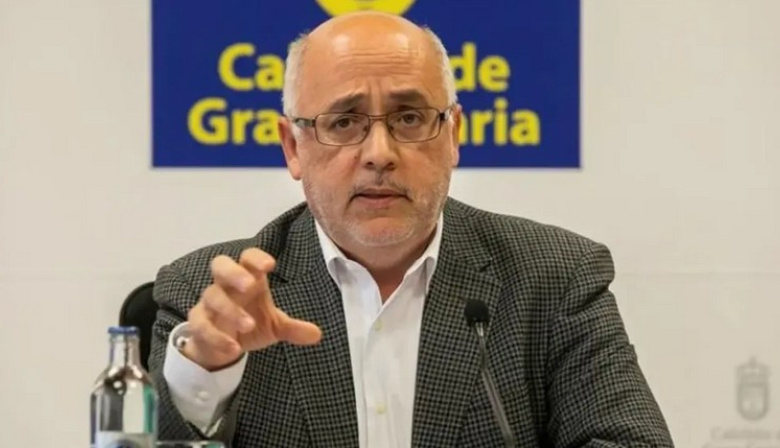 Antonio Morales alerta del grave peligro que acecha al Puerto de Las Palmas si se impulsa el desarrollo del recinto de Dajla